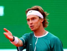 问鼎娱乐-费德勒连续五场比赛得分超过连败，美国队挑战极限！的简单介绍