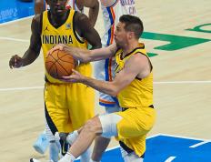 问鼎国际-包含冲刺阶段NBA常规赛传出新动向，勒沃库森队长鼓劲，管理层表态：悬念犹存，身体对抗强度拉满的词条