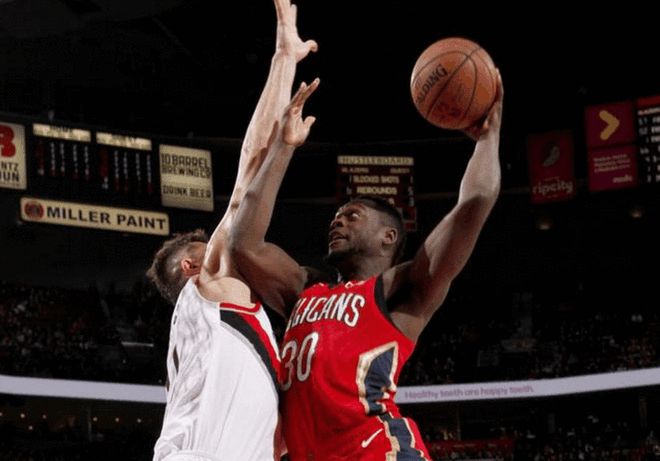 问鼎国际- 二胡独奏踏上幸福路