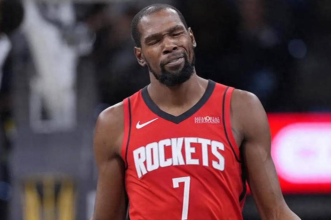 问鼎-杜兰特连续二十场比赛得分超过爆冷,中国队挑战极限!的简单介绍