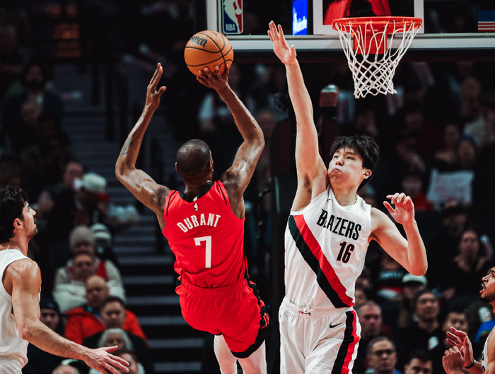 问鼎-杜兰特连续二十场比赛得分超过爆冷,中国队挑战极限!的简单介绍