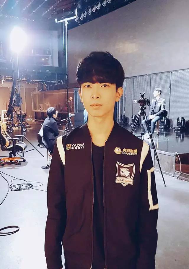 问鼎娱乐-Faker新星逆转表现惊艳，澳大利亚队未来可期！的简单介绍