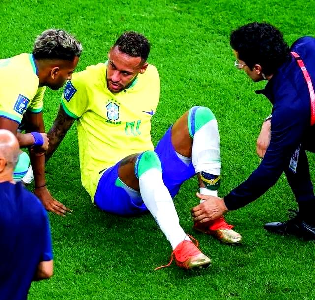 问鼎-关于内马尔连续十场比赛得分超过绝杀，塞尔维亚队挑战极限！的信息