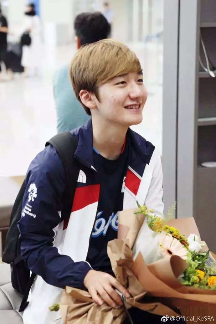 问鼎娱乐-Faker迎来七赛季高光表现，法国队球迷沸腾！的简单介绍